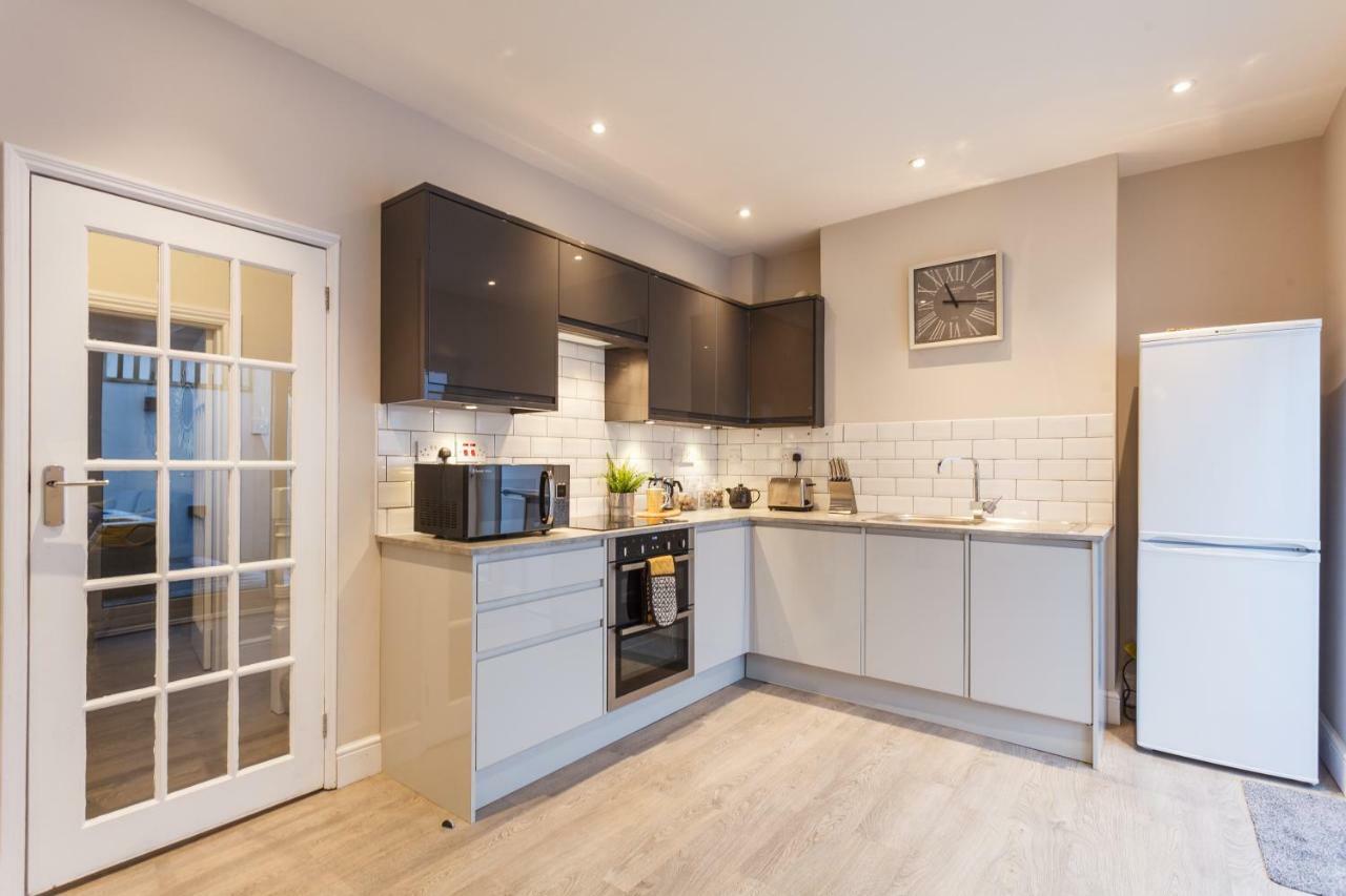 Ferienwohnung Stylish Town Centre House - 300Mbps, Parking & Sunny Decking Bournemouth Exterior foto